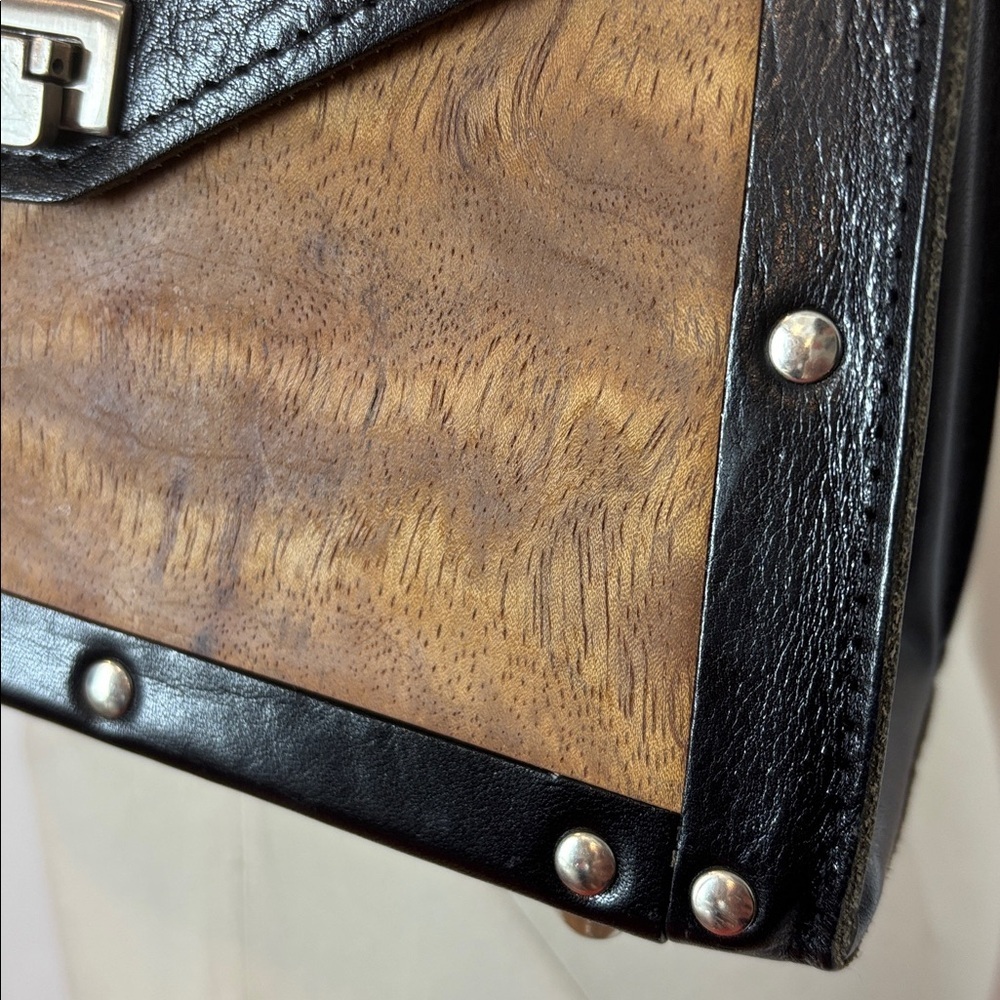 👜 NOC – Leather & wood shoulder bag (studded, feet, rare) - Picture 4 of 7